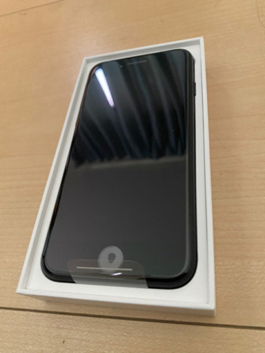 【SALE】新品未使用　iPhone第二世代SE