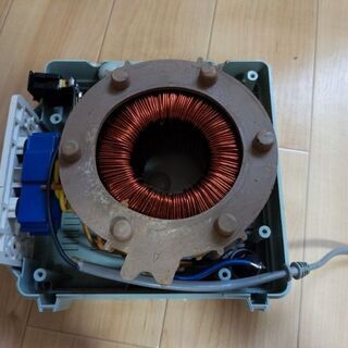 変圧器ジャンク品（トランス、100v→220v、昇圧）