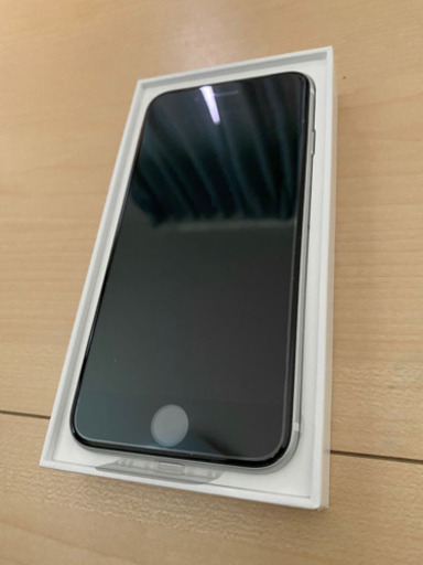 【SALE】新品未使用　iPhone第二世代SE