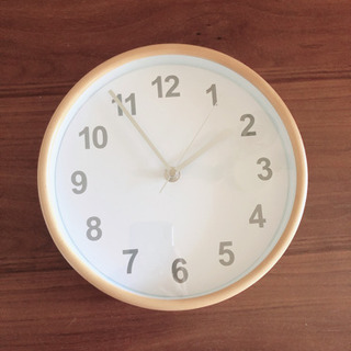 【ほぼ新品です】壁掛け時計 22cmの画像