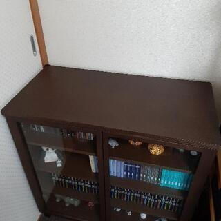 【受渡予定者決定済】【無印良品】木製キャビネット タモ材 ブラウン ガラス扉の画像