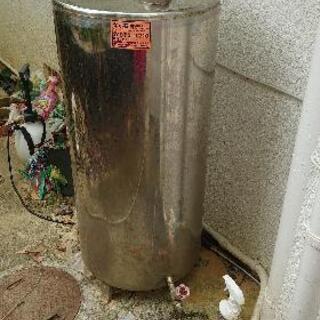 灯油タンク？150㍑らしいです