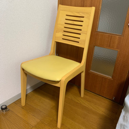 チェア 黄色