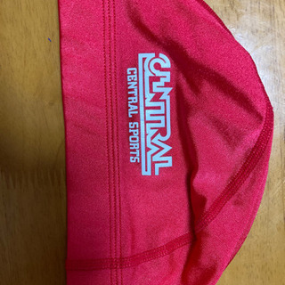 【差し上げます】セントラルスポーツ　キッズスイミングキャップ　赤・白