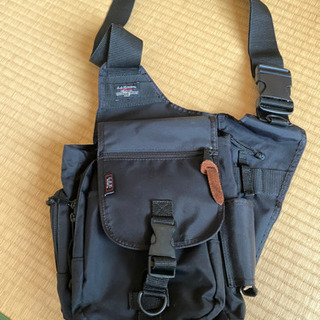 ［取引中］釣り用　ショルダーバッグ　LSDデザイン