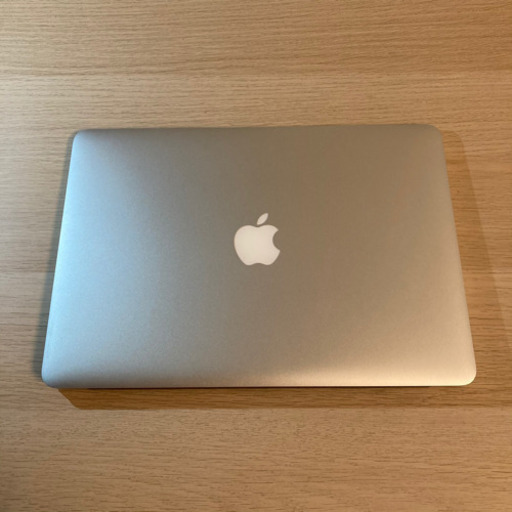 MacBook Air (RAMメモリ 8GB、SSD 256GB、CPU Core i5)