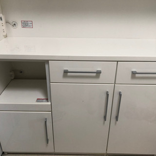 ニトリ　キッチンボード　白の画像