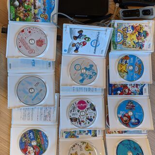 ニンテンドーWii本体＋ソフト9本の画像