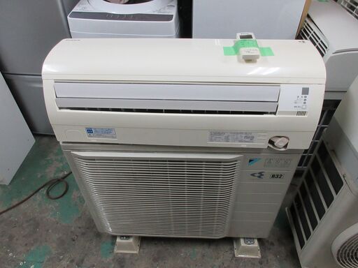2013 Daikin 200V 14畳、無料の基本的なエアコンの建設