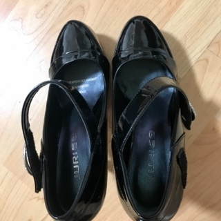 23.5センチのヒールを譲りますの画像