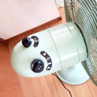 レトロ風扇風機の画像