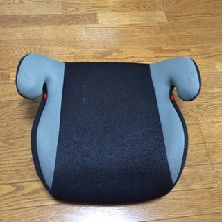 車用ジュニアシート