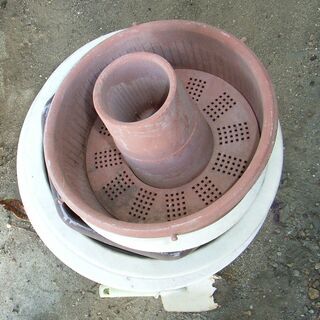大型プラ鉢多数【詳細を読んでから問い合わせしてください】の画像