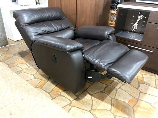 札幌近郊　送料無料　ニトリ リクライニング1Pソファ ビリーバー　本革　電動