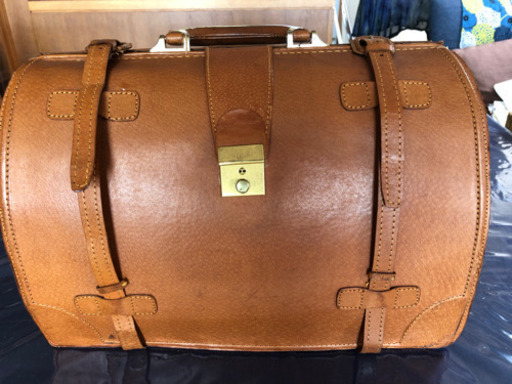 革のバック