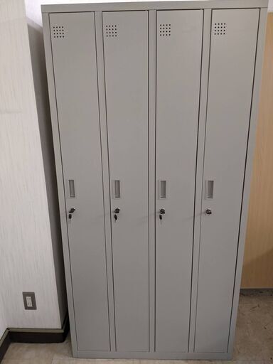 値下げ 業務用ロッカー 4人用 90*179*51.5
