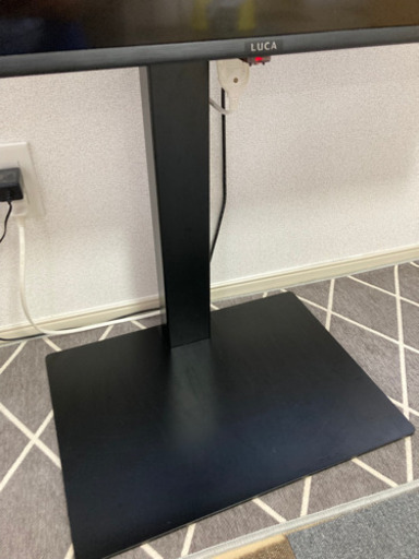 スタンド付き！43型液晶テレビ　美品！