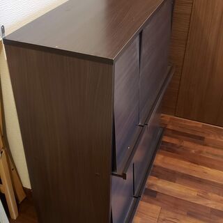 本棚 ディスプレイラック フラップ扉付 No.2の画像