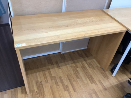 無印良品　無垢材デスク