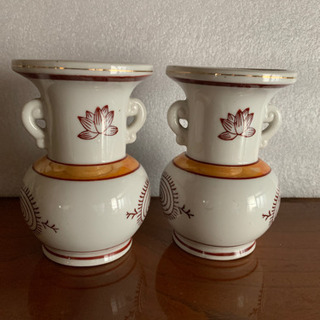 仏具（陶器の花たて）2個の画像