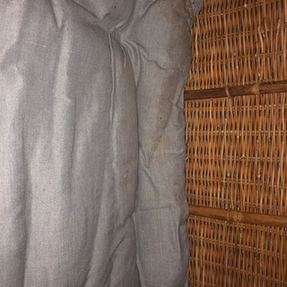 ペットベッド、サイドテーブルにもの画像