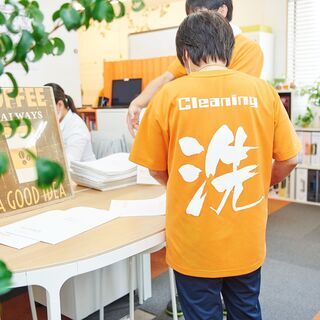 20代～30代の女性活躍中！扶養範囲内・未経験歓迎、自社クリーニング工場サポートスタッフ大募集♪の画像