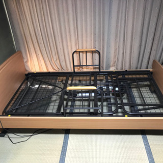 間もなく終了☆介護用ベッド　電動リクライニングベッド
