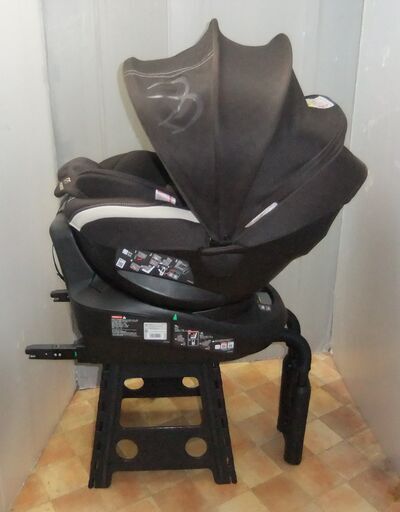 綺麗/エールベベ・クルット３iプレミアム/新生時～４歳頃/ISO FIX対応/回転/洗濯済み