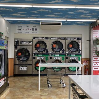 大型コインランドリー「マンマチャオ東大泉店」清掃スタッフ募集！月給30000円の画像
