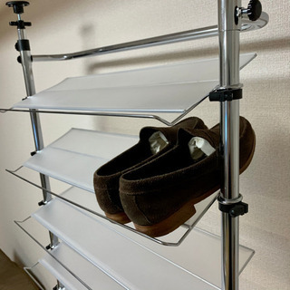 つっぱり式 シューズラック30足収納 2年使用の画像