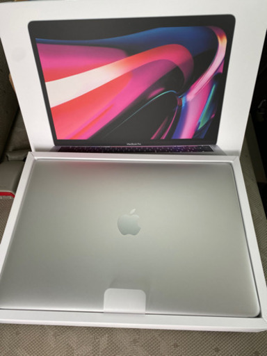 最新モデル　新品　MacBook Pro