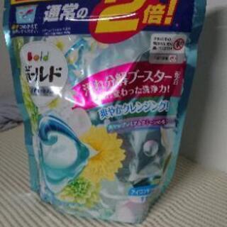 ボールド詰め替えジェル レノア本格消臭32個入り×２の画像