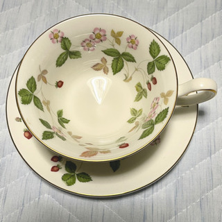 ウエッジウッド　ワイルドストロベリー　ティーカップ＆ソーサの画像