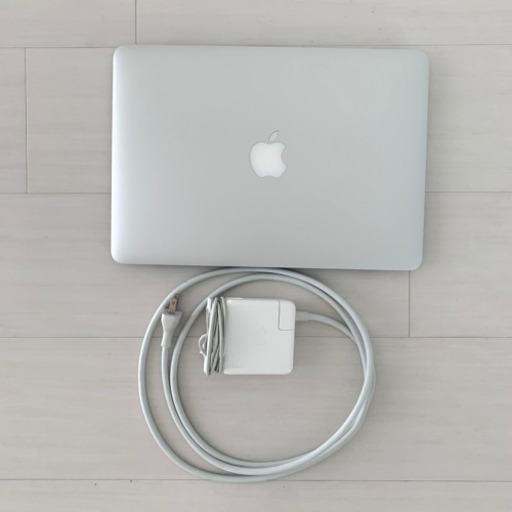 MacBook Pro Retinaディスプレイ 2400/13.3 ME865J/A