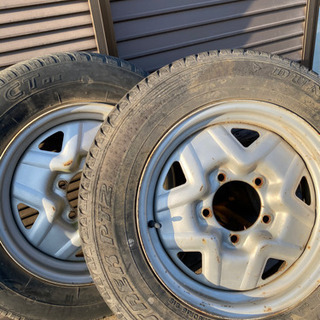 jb23  タイヤ2本 お話し中