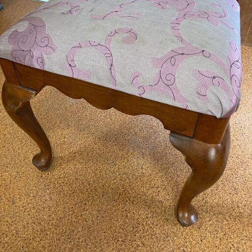 ①【アンティーク家具】「ETHAN ALLEN（イーセンアーレン）」の椅子