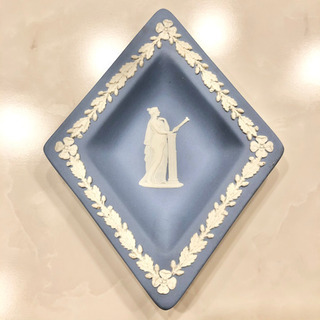 【ネット決済・配送】Wedgewood ウェッジウッド　ミニサイズ　飾り皿　絵皿　ヴィンテージ　コレクターズ　レトロ　アンティーク　希少　レア　小さい の画像
