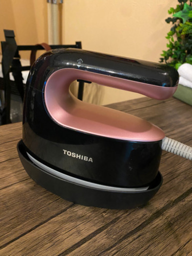 TOSHIBA　衣類スチーマー