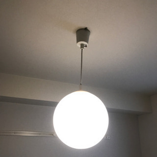 シーリング2点とライト一点の画像