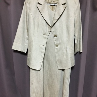 夏用スーツ500円の画像
