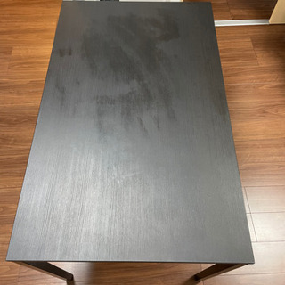 テーブル　(椅子なし)の画像