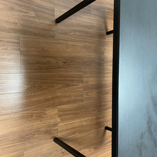 テーブル　(椅子なし)の画像