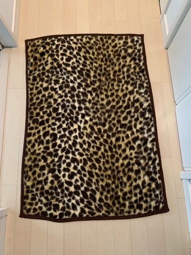茶豹柄膝がけになります縦95cm✖︎69cm1000円