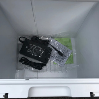 未使用　ハイコーキ　HiKOKI コードレス　冷蔵庫の画像