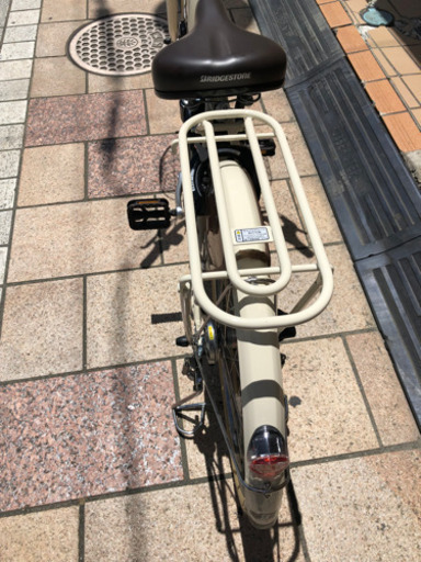 「ブリヂストン」2021 フロンティアDX「F4DB41」24インチ 3段変速 電動自転車　未使用に近い　6月納車　クリームアイボリー