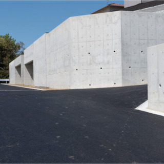 【未経験歓迎】男女活躍中の舗装工事作業員！٩(ˊᗜˋ*)و昇給随時・賞与年２回だからめちゃくちゃ稼げる！！の画像