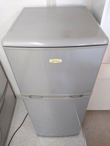 アビテラックス 128L 2ドア ノンフロン冷蔵庫(直冷式) AR-130(S)　クリーニング済