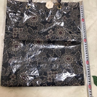 夏のバッグ　新品　未使用
