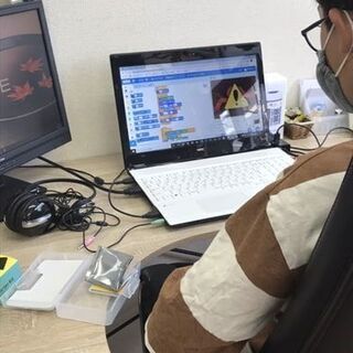 小学生のためのプログラミング教室’（スクラッチを使ってゲームを作ってみよう）の画像