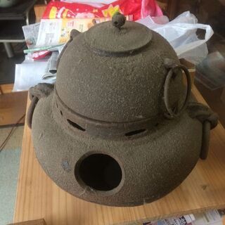 中古　ホコリが被った茶釜